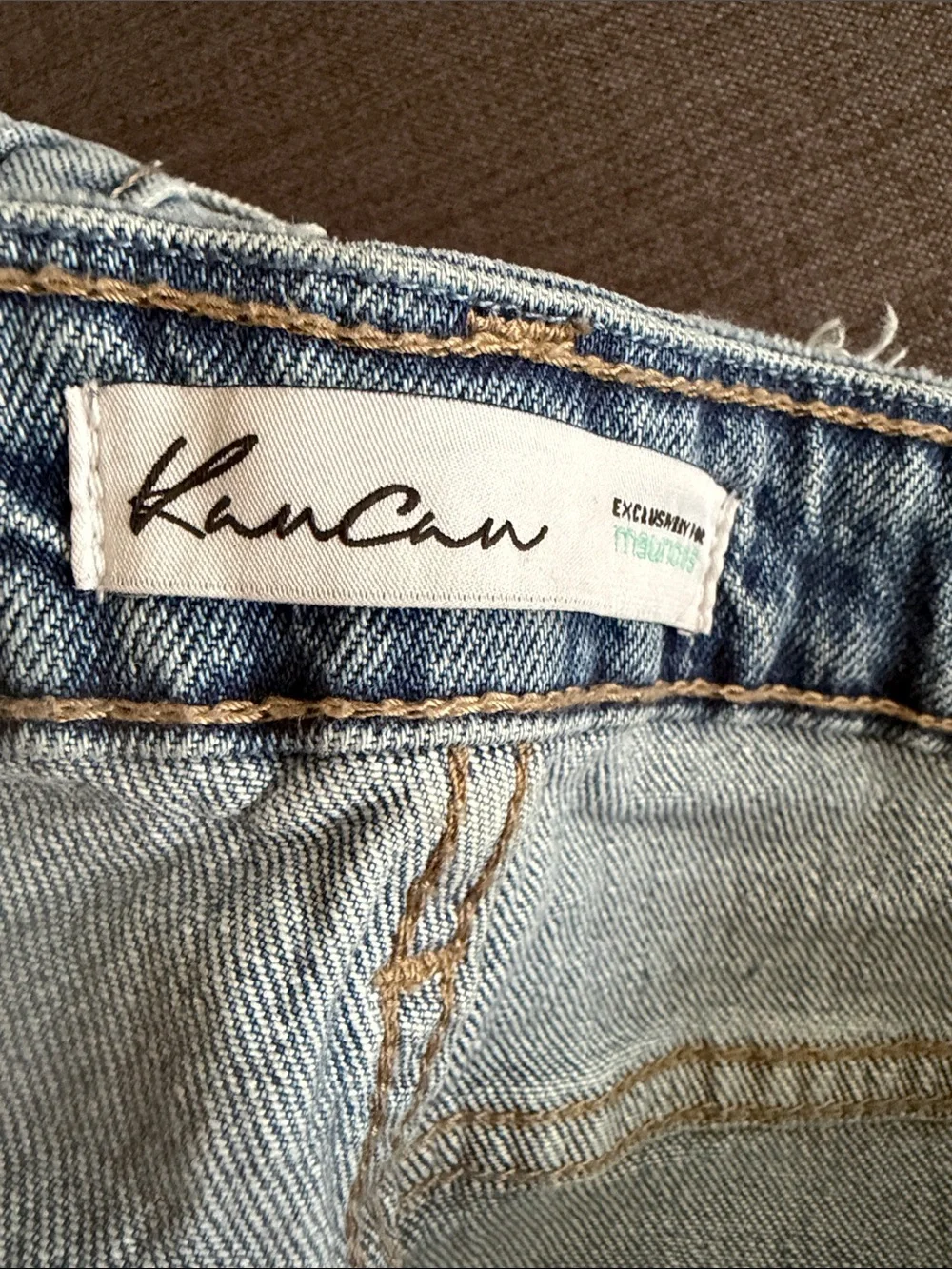 KanCan Light Wash Straight Leg Jeans